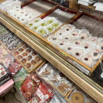 Fugetsu-Do - Candy Stores Near Me - Los Angeles, California Fugetsu-Do - Candy Stores Near Me - Los Angeles, California