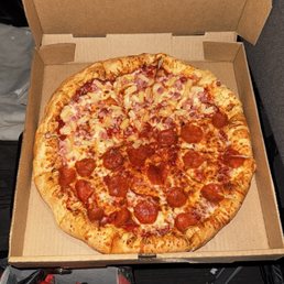1/2 pep 1/2 Hawaiian 1/2 pep 1/2 Hawaiian