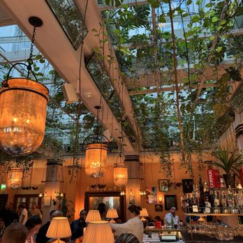 Cecconi's - Lounge Area - Italian Near Me - Amsterdam, New Hampshire