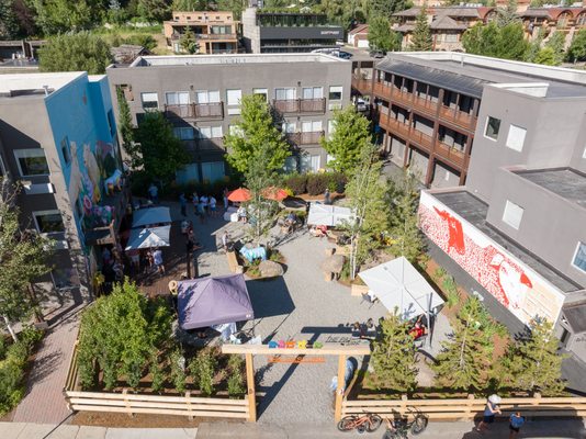 Hotel Ketchum by null