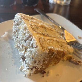 Devine Wine Bar - Italian creme cake - Wine Bars Near Me - Spring Branch, Texas