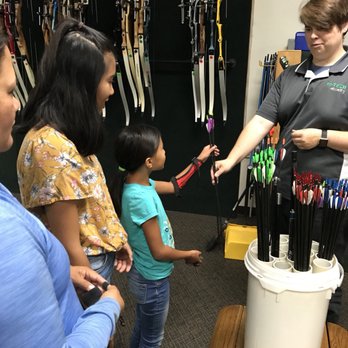 Hi-Tech Archery - Learning about the arrows. - Archery Near Me - Fullerton, California