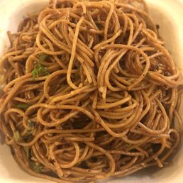 Spicy cold noodles