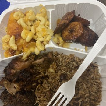 Manna's - Overpriced. $17 for this much food. I swear them scales be lying. - Soul Food Near Me - New York, New York Manna's - Overpriced. $17 for this much food. I swear them scales be lying. - Soul Food Near Me - New York, New York