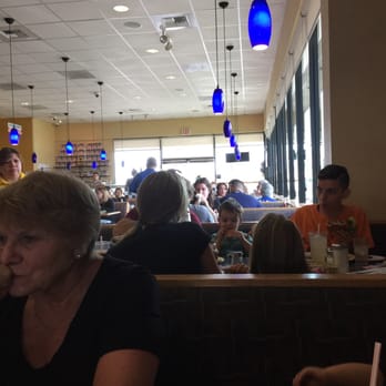 Bob's Big Boy - Yummy classic burgers! - Diners Near Me - Northridge, California Bob's Big Boy - Yummy classic burgers! - Diners Near Me - Northridge, California