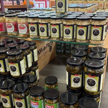 Casa de Fruta - More pickles, tried some mustard seed and dill pickled garlic this time and it's delicious! - Fruits & Veggies Near Me - Hollister, California