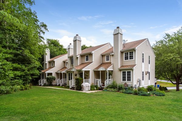 PATRICIA WILLIAMS - WILLIAM RAVEIS - Updated February 2026 - 67 Photos ...