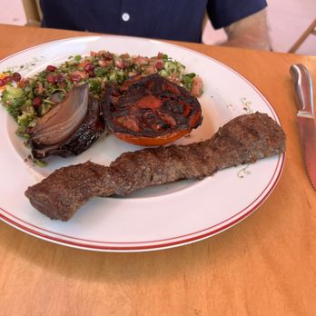 Cafe Landwer - Skirt steak veggies and a salad - Breakfast & Brunch Near Me - Hallandale Beach, Florida