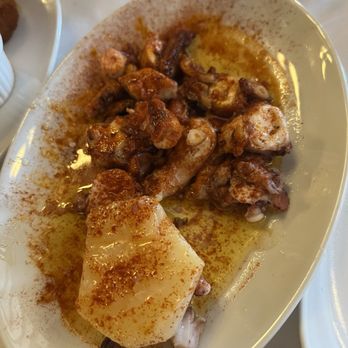 Los Gallegos Restaurant - Pulpo al gallego - Spanish Near Me - Miami, Florida Los Gallegos Restaurant - Pulpo al gallego - Spanish Near Me - Miami, Florida