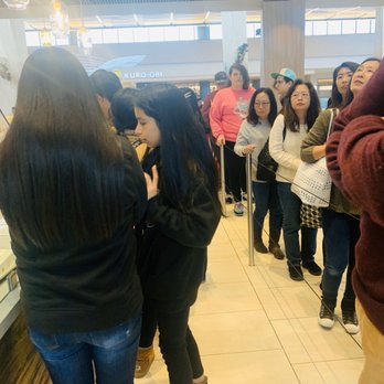 Uncle Tetsu - The line - Desserts Near Me - San Mateo, California