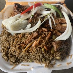 Chez Guyto Take Out Restaurant - Chicken in sauce with rice