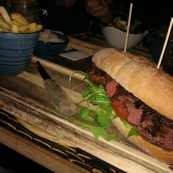 Giraffe - Rump steak sandwich & chips - British Near Me - London, XGL
