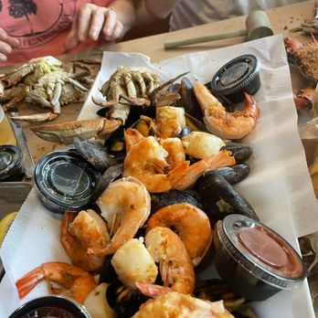 L P Steamers - Seafood Near Me - Baltimore, Maryland