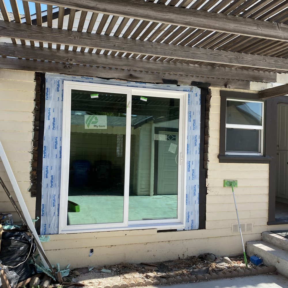 Slide of Alexander Windows