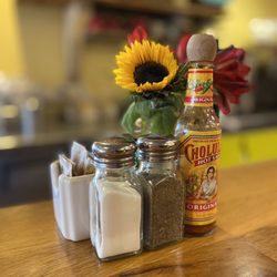 Simple Cafe - Breakfast bar