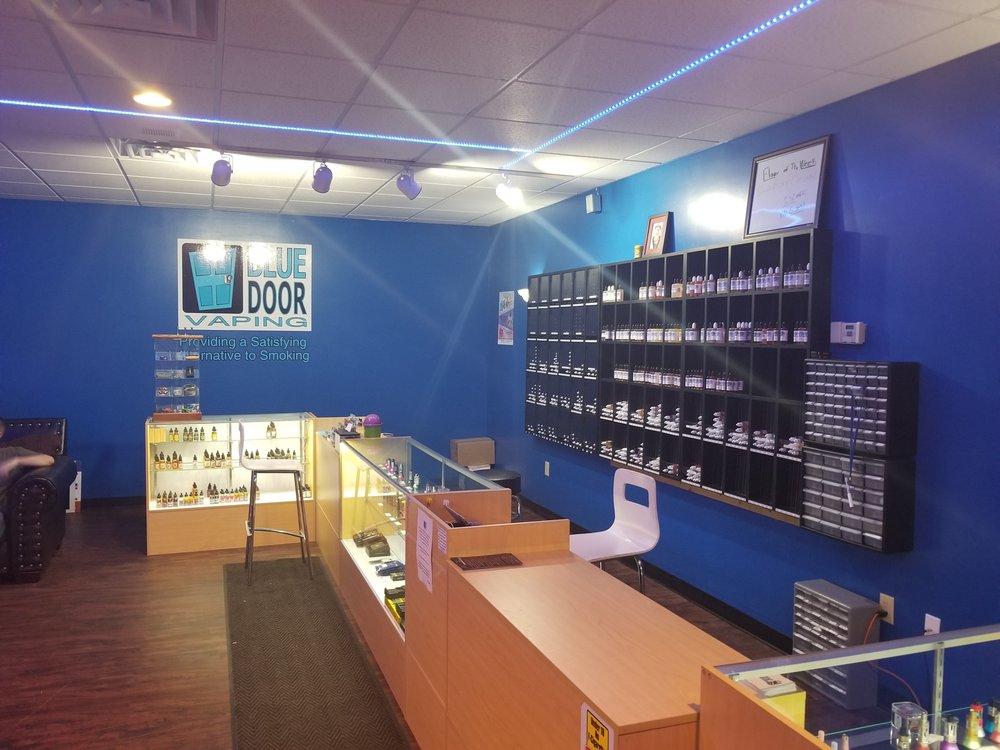 BLUE DOOR VAPING MECHANICSBURG Updated June 2024 12 Photos 5223 Simpson Ferry Rd