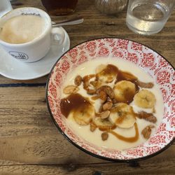 Mimi e Cocotte - Yogurt with toppings