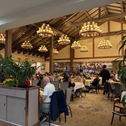 HL Peninsula Pearl - Dining area