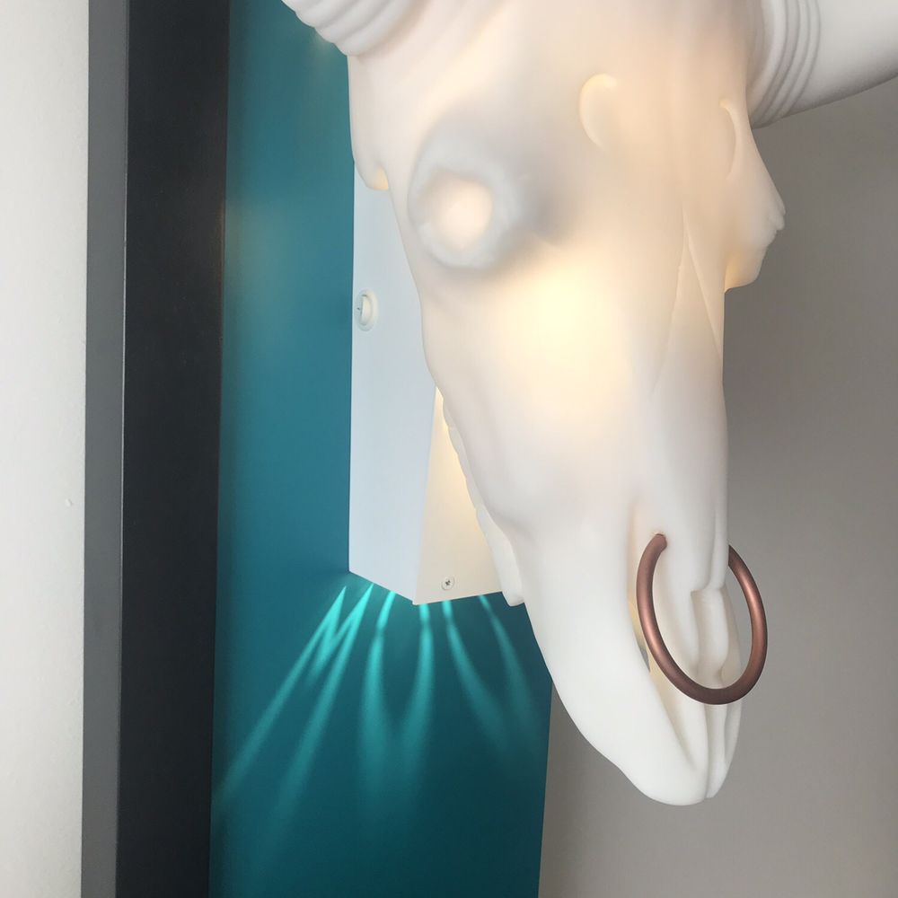 The Camby, Autograph Collection - This is creepy.  Not what I want to stare at as I'm trying to rest and relax. Who thought this was a good idea?! - Hotels Near Me - Phoenix, Arizona