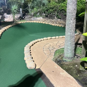 Lost Caverns Adventure Golf - Curved hole - Mini Golf Near Me - Orlando, Florida