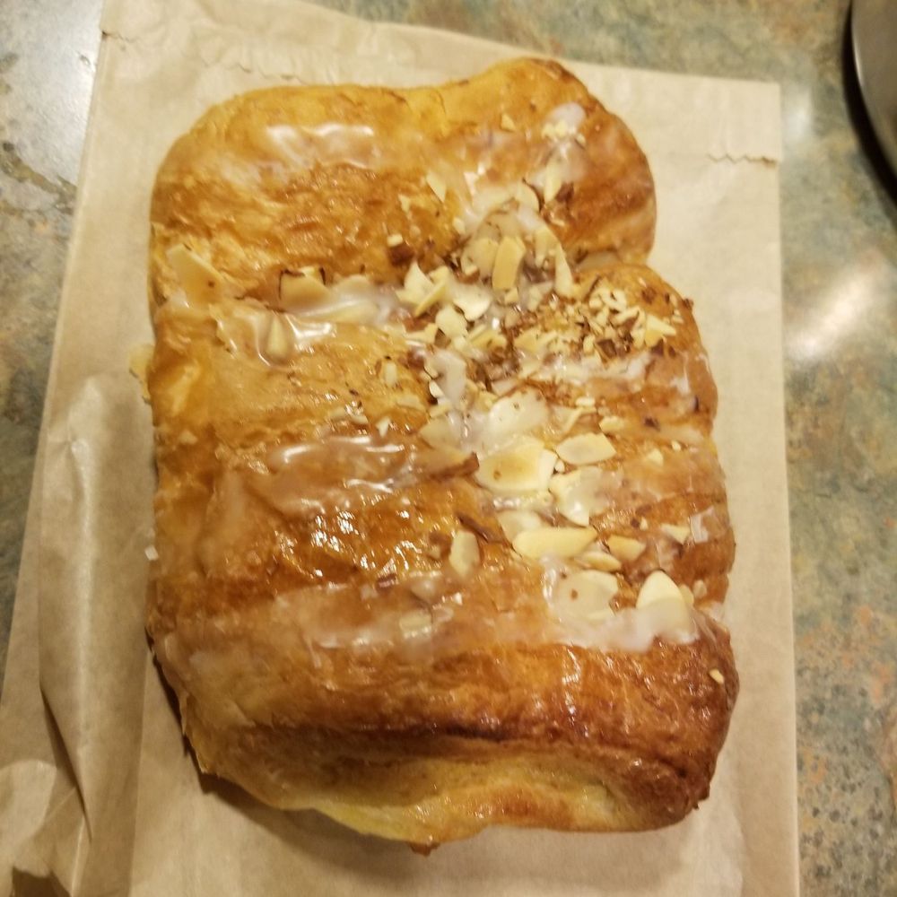 Job's Perk - Bear Claw - Cafes Near Me - Minden, Nevada