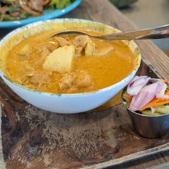 Andaman Thai - Chicken yellow curry - Thai Near Me - Walnut Creek, California Andaman Thai - Chicken yellow curry - Thai Near Me - Walnut Creek, California