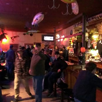 Headquarters Tavern - a crowd of people sitting at the bar - Dive Bars Near Me - Mineral, Washington Headquarters Tavern - a crowd of people sitting at the bar - Dive Bars Near Me - Mineral, Washington