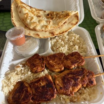 D'Lara Mediterranean Grill - Chicken Kebab minus the salad, I prefer the rice. Delish - Mediterranean Near Me - Auburn, Washington D'Lara Mediterranean Grill - Chicken Kebab minus the salad, I prefer the rice. Delish - Mediterranean Near Me - Auburn, Washington
