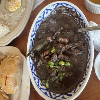 LA Rose Cafe - Dinuguan - Filipino Near Me - Los Angeles, California