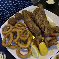 Mr Oyster Bar - Fry plater