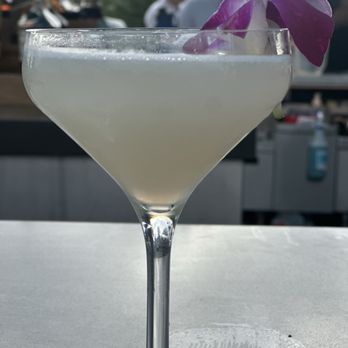 Edge Bar - My best life - Cocktail Bars Near Me - Newport Beach, California Edge Bar - My best life - Cocktail Bars Near Me - Newport Beach, California