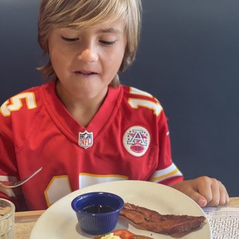 Ronnie's Restaurant - Kids pancake - Breakfast & Brunch Near Me - Lenexa, Kansas Ronnie's Restaurant - Kids pancake - Breakfast & Brunch Near Me - Lenexa, Kansas