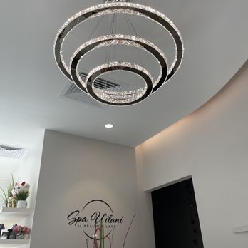 Spa U’ilani - Beautiful chandelier - Skin Care Near Me - Honolulu, Hawaii Spa U’ilani - Beautiful chandelier - Skin Care Near Me - Honolulu, Hawaii