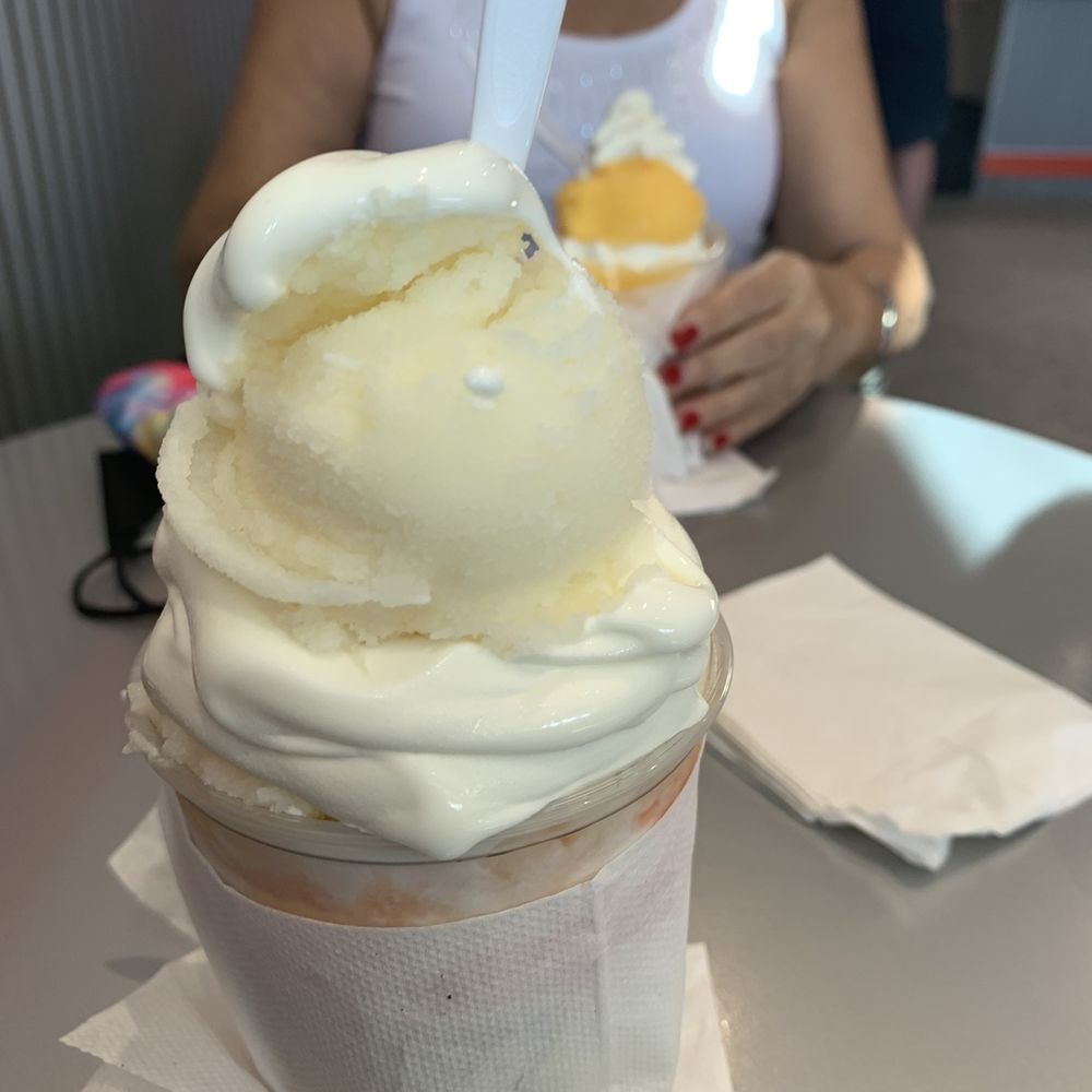 I got Piña colada vanilla ice creamAnd passion fruit I got Piña colada vanilla ice creamAnd passion fruit