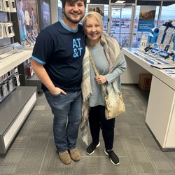 AT&T Store - Nick Bates at ATT store in Chelsey, Ala. with very appreciative customer!