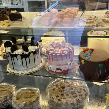 Alina's Patisserie - Bakeries Near Me - Fairfield, Connecticut Alina's Patisserie - Bakeries Near Me - Fairfield, Connecticut