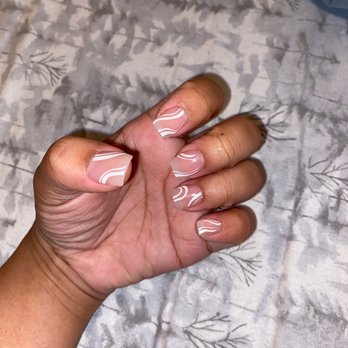 Rosa Nails - Nail Salons Near Me - Eagan, Minnesota