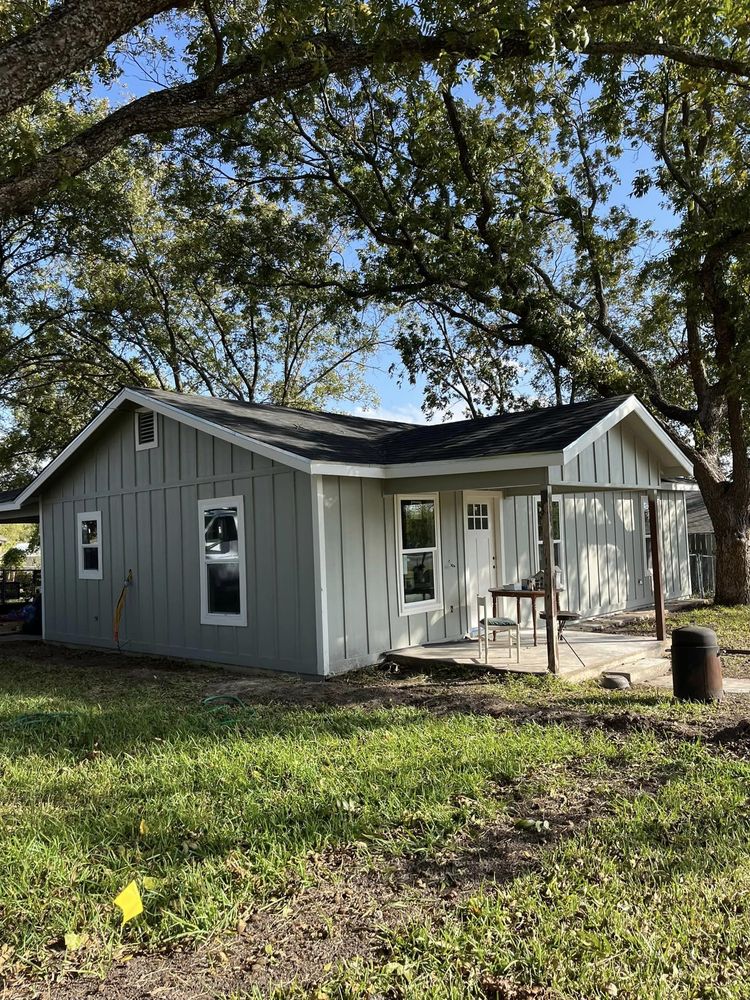 Slide of Rosas Construction