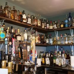 9 Restaurant - Full bar.