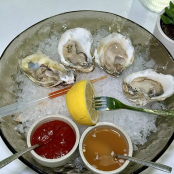 Palm Palm - Classic Oysters - with yuzu vinaigrette, cocktail sauce, lemon - Bars Near Me - Pittsburgh, Pennsylvania