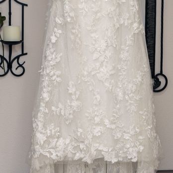 Allen's Cleaners II - We expertly clean all the types of dresses - Dry Cleaning Near Me - Burbank, California Allen's Cleaners II - We expertly clean all the types of dresses - Dry Cleaning Near Me - Burbank, California