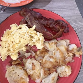 Country Griddle - Two scrambled eggs, potatoes, and bacon - American Near Me - Goodyear, Arizona