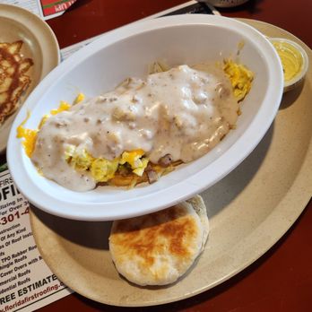 Joanne’s Beachside Cafe - Country breakfast bowl - American Near Me - Cape Canaveral, Florida