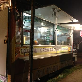 Taqueria Azteca - a food truck at night - Mexican Near Me Taqueria Azteca - a food truck at night - Mexican Near Me