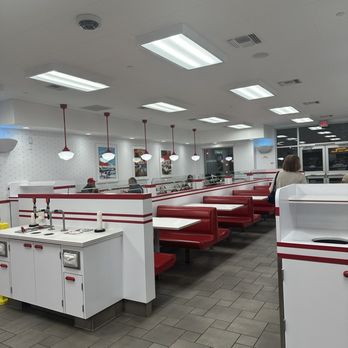 In-N-Out Burger - Seating - Fast Food Near Me - Hayward, California In-N-Out Burger - Seating - Fast Food Near Me - Hayward, California