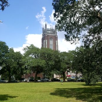 Audubon Park - The Loyola campus and church - Parks Near Me - New Orleans, Louisiana