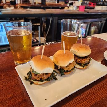 The Social House - Salmon croquette sliders and kona big wave draft - New American Near Me - Fort Worth, Texas