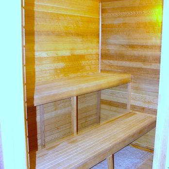 Sunset Inn & Suites - Inside of Dry Sauna in Starlight Glacier room. - Hotels Near Me - Clinton, Illinois