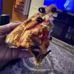 Pizza Hut - Droopy uncooked pizza!
