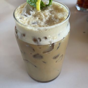 Zuzu’s Petals - Yuzu iced latte - Breakfast & Brunch Near Me - Long Beach, California Zuzu’s Petals - Yuzu iced latte - Breakfast & Brunch Near Me - Long Beach, California